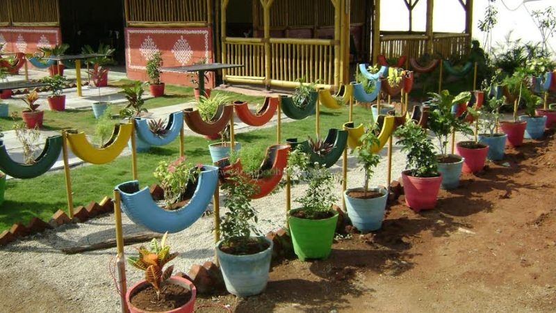 גדר מחומרים ממוחזרים - צמיגים